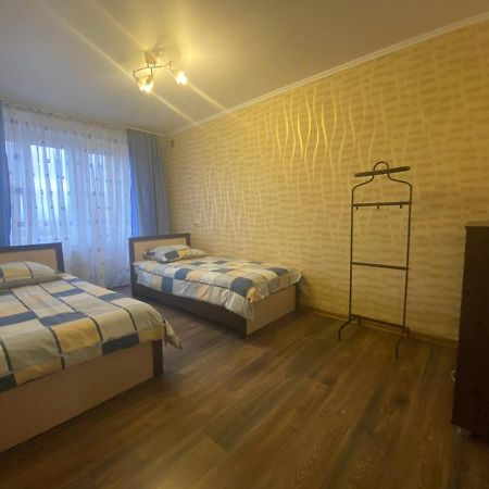 Apartment At Zhukova Street Baranavichy Exterior photo