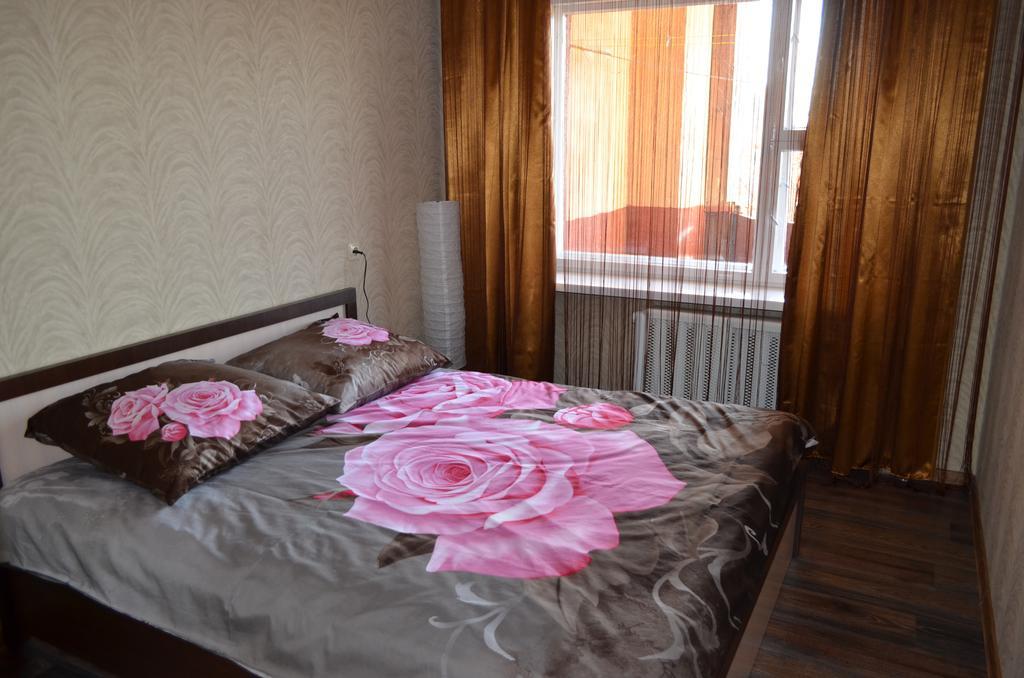 Apartment At Zhukova Street Baranavichy Exterior photo