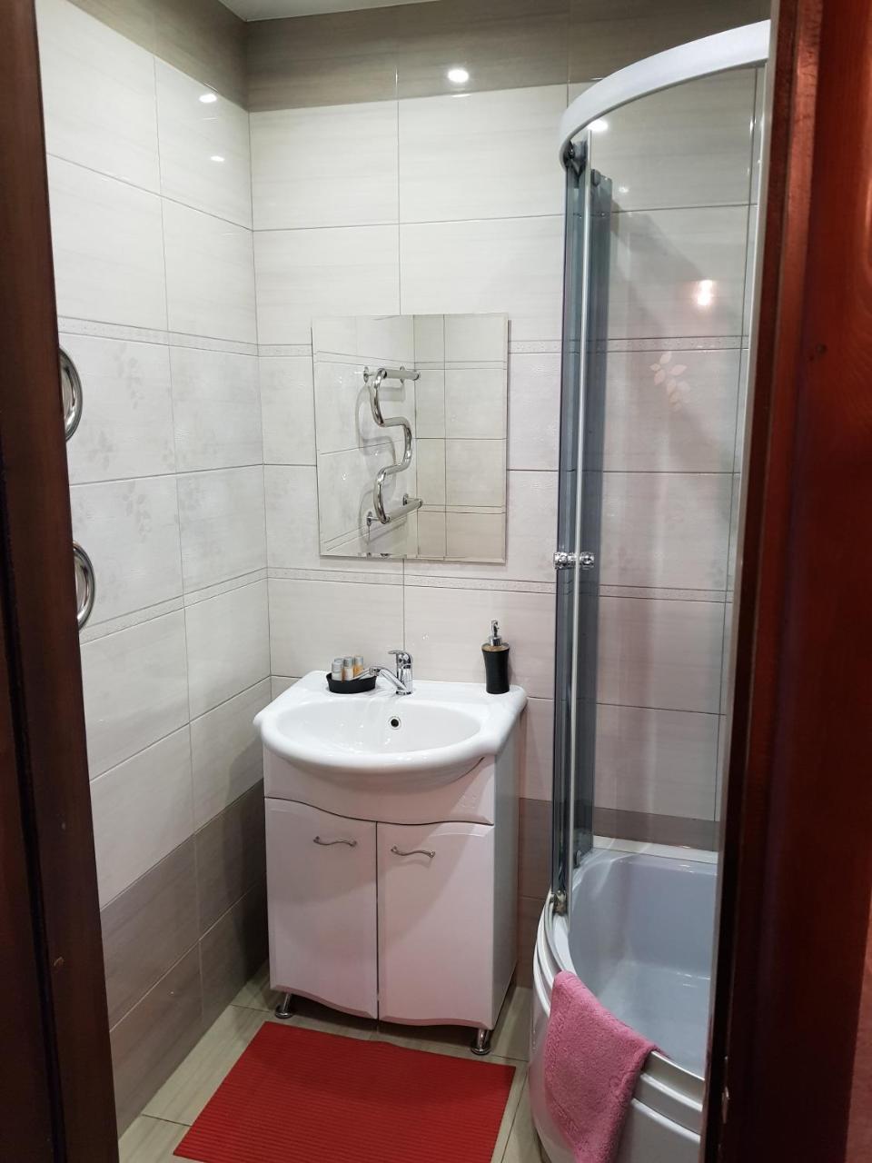 Apartment At Zhukova Street Baranavichy Exterior photo